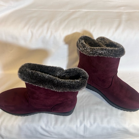 Burgundy and black boots with its original box - Picture 6 of 9